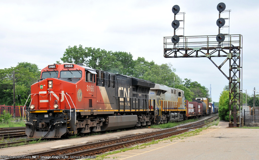 CN 385